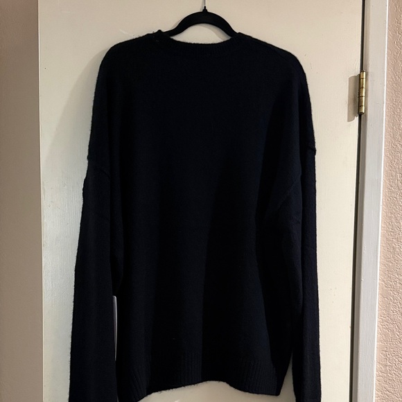 Alo Yoga New Class Cashmere Crewneck Sweater – NWT – Black – Size L - Picture 6 of 6